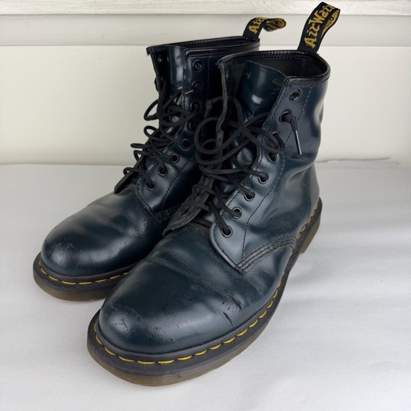 DOC MARTINS 11822 Leather Boots